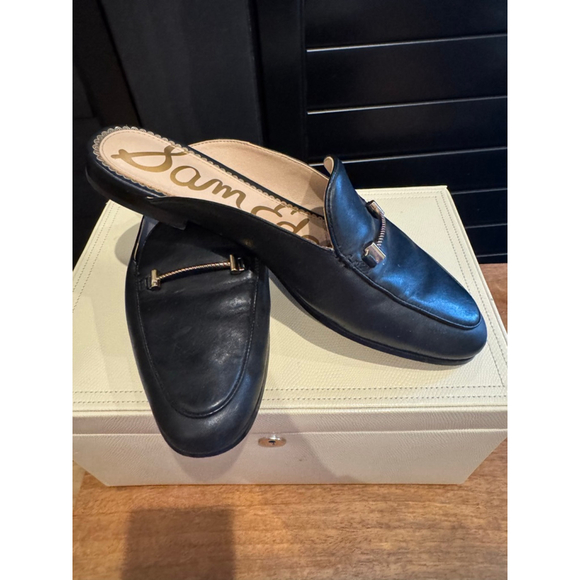 Women's Sam Edelman linnie bit Black Leather Mules Size 10 with Gold Hardware - Picture 2 of 7